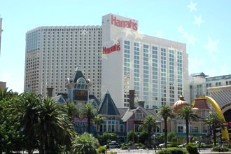 hotels near harrah casino las vegas