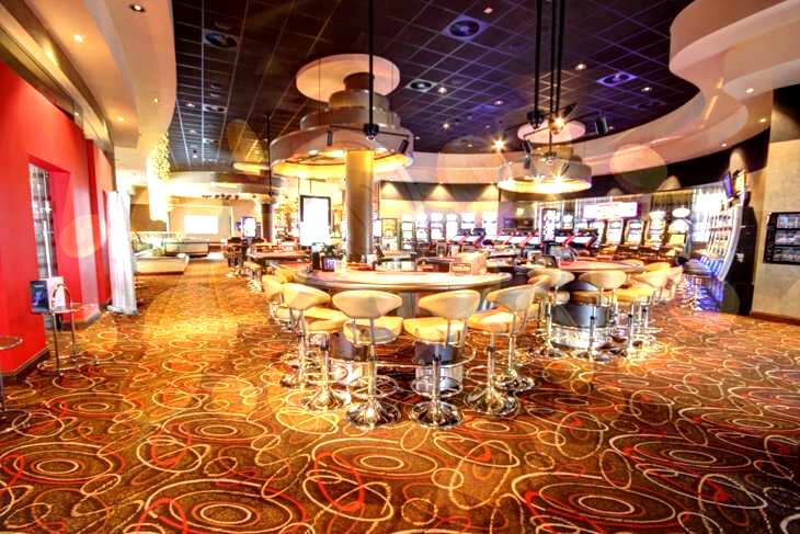 genting casino card tables